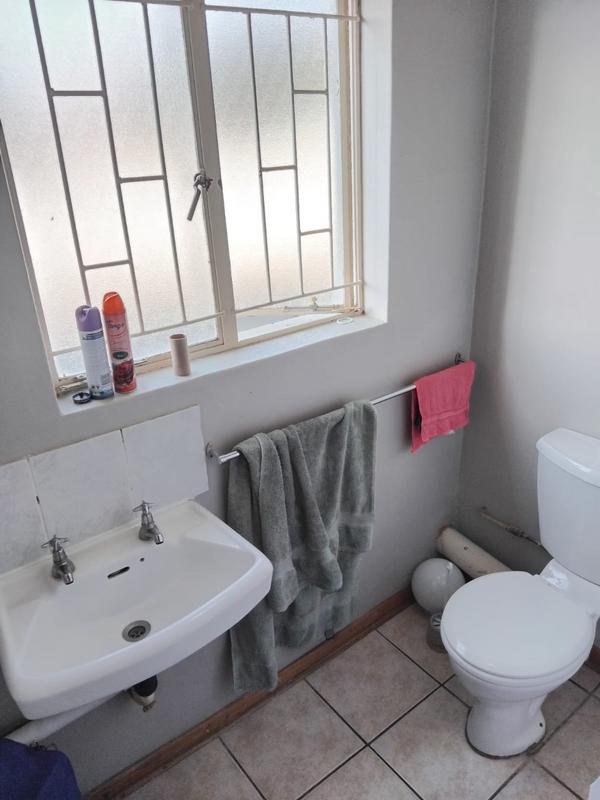 3 Bedroom Property for Sale in Kannoniers Park North West
